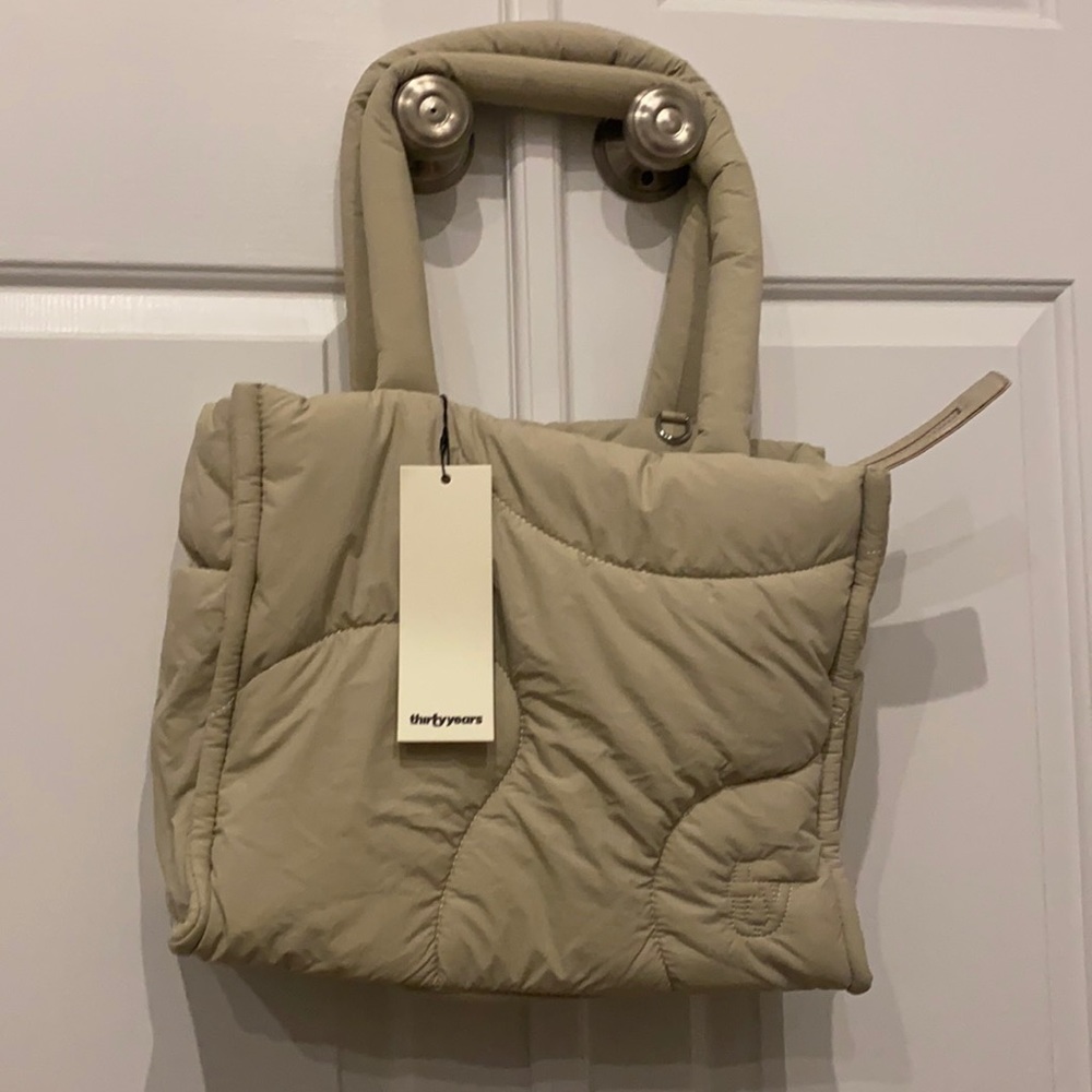 Thirty years drift tote